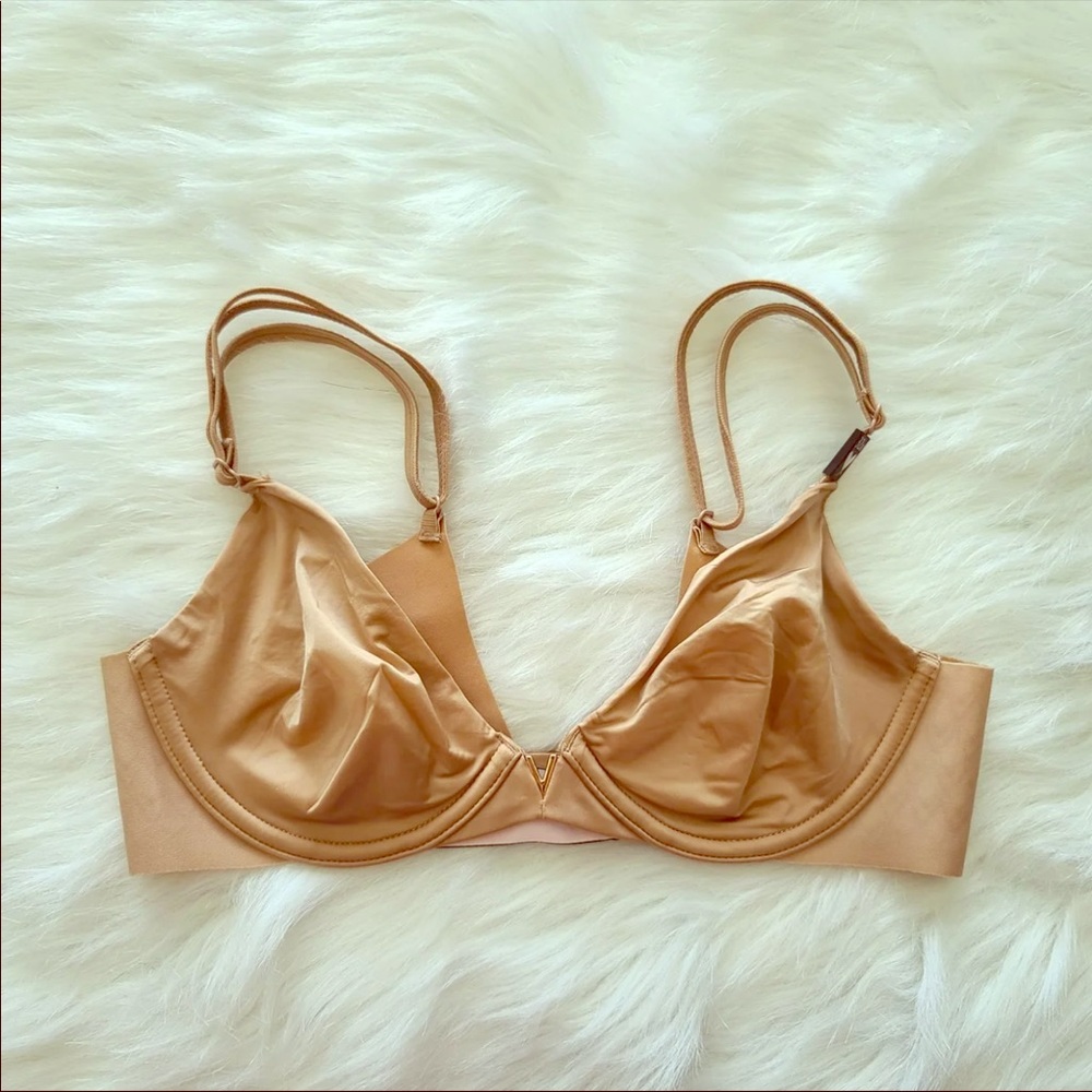 BNWT VS Plunge bra